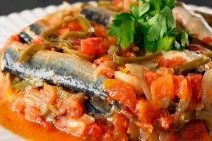 Sardinha escabeche na panela de pressão