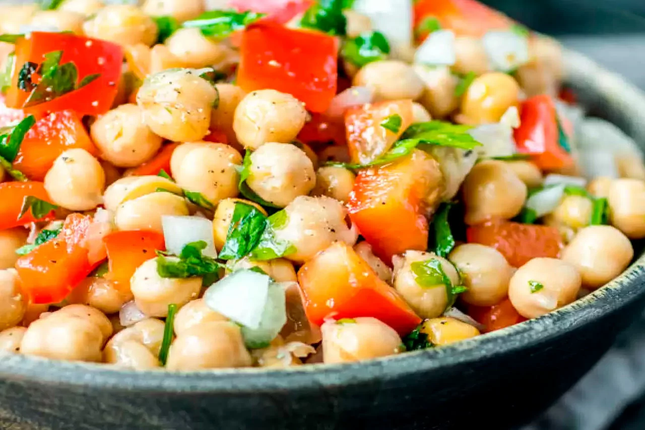 Como Fazer Salada de Grão de Bico