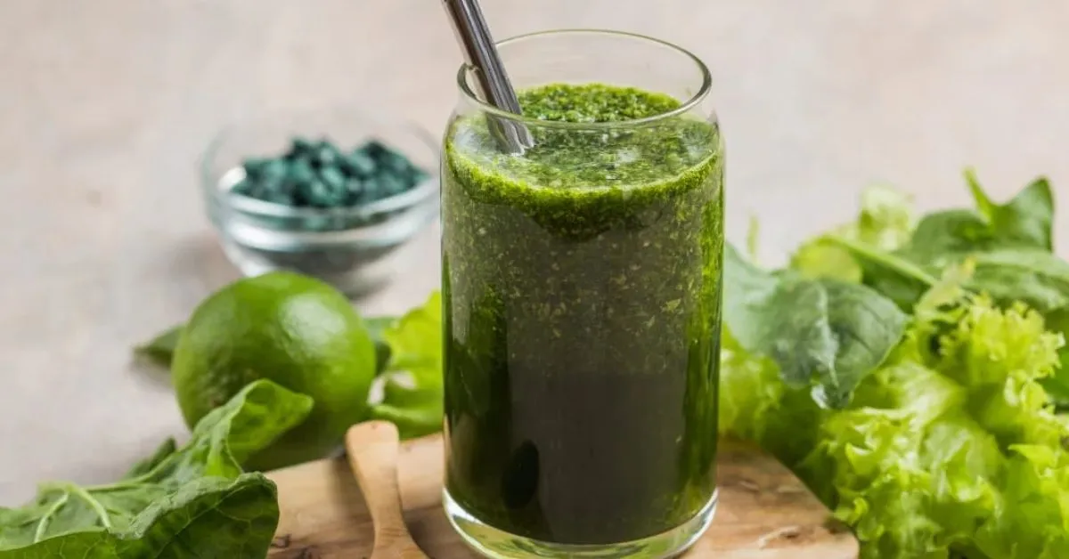 Suco Verde Detox Refrescante com Couve Maçã e Gengibre